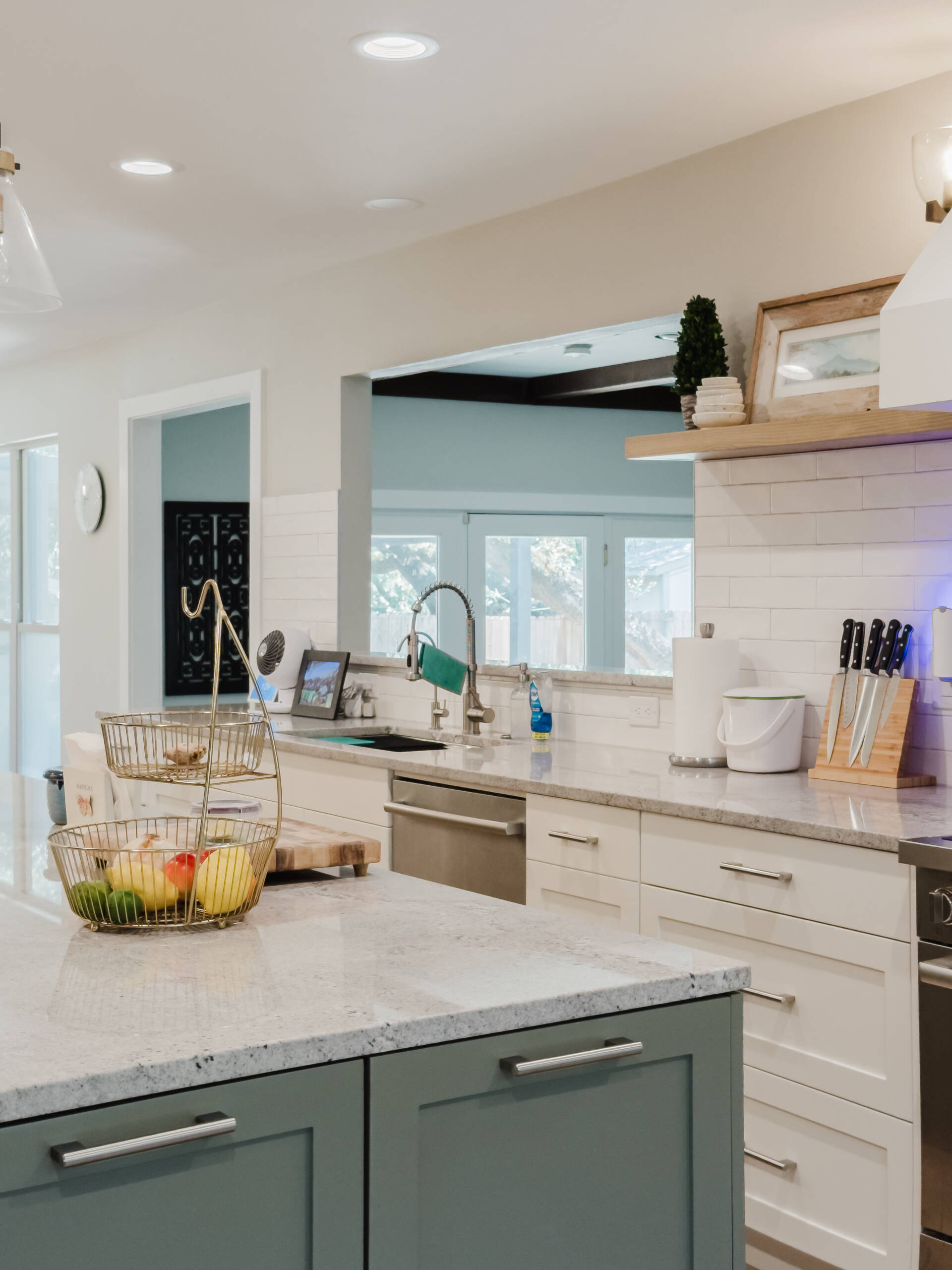 Stylish kitchen transformation in Austin with custom cabinetry